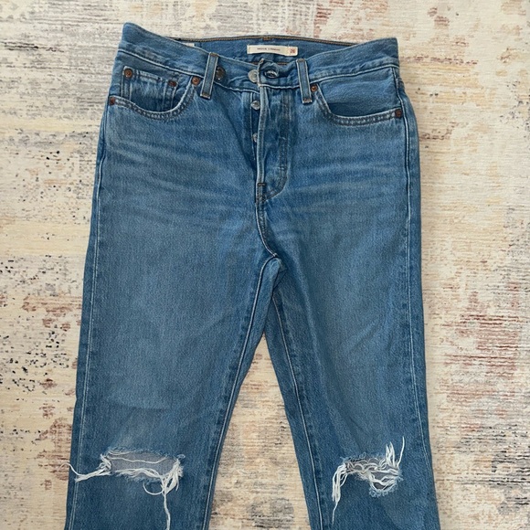 Levi wedgie straight jeans 🩵💙 - Picture 5 of 5